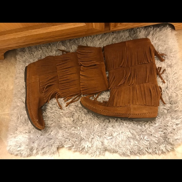 Minnetonka Size 7 women’s boots - Picture 6 of 6